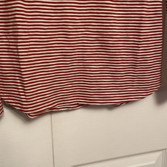 NWT OLD NAVY Striped Long Sleeve Tee Shirt with Curved Hems Small - Picture 4 of 8